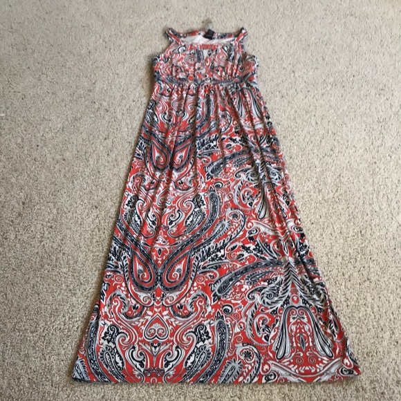 NWT, Ann Taylor, Beautifully Designed Maxi Dress! - Picture 2 of 8